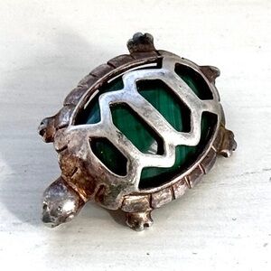 Navajo Cecil Sanders Vintage 80s Sterling Silver Turtle Malachite Pendant Pin
